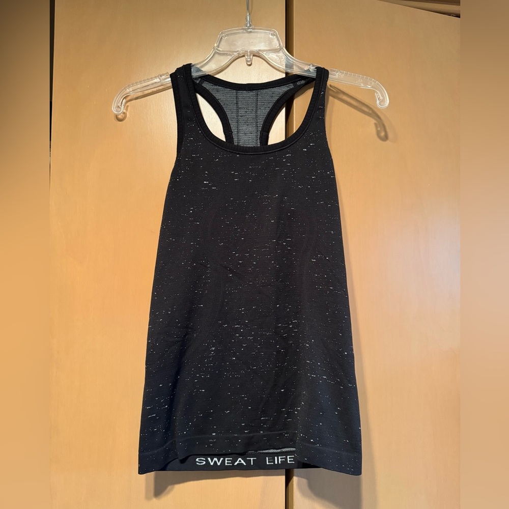 Lululemon workout tank